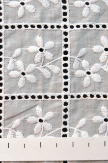 Cotton Eyelet in White0