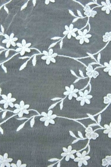 Embroidered Illusion0