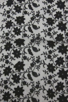 Embroidered Illusion0