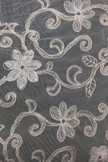 Embroidered Illusion0