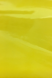 Wetlook Vinyl in Neon Yellow0