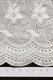 Cotton Eyelet in Off White0