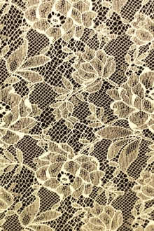 Stretch Chantilly Lace0