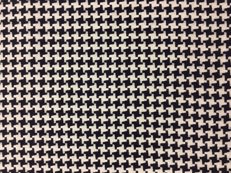 Italian Virgin Wool Novelty Houndstooth0