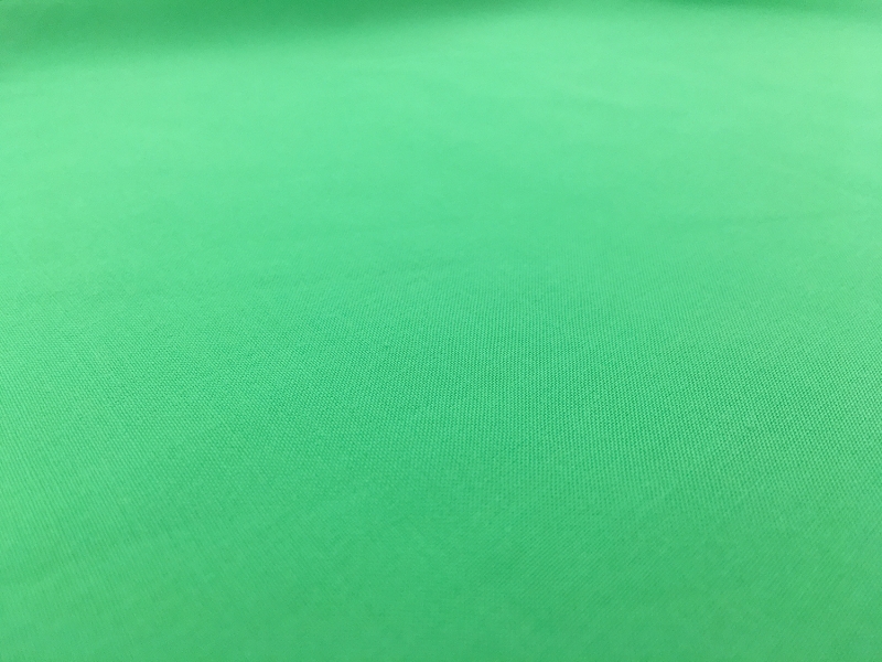Viscose Batiste in Kelly Green0