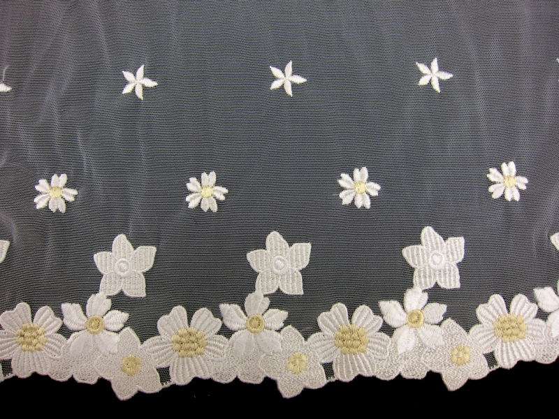 Embroidered Illusion0