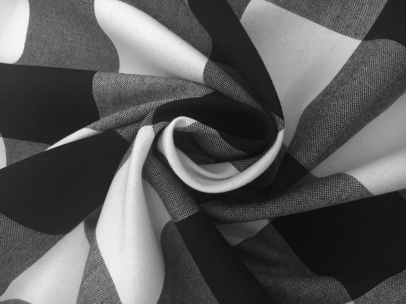 Carolina Cotton Gingham in Black1