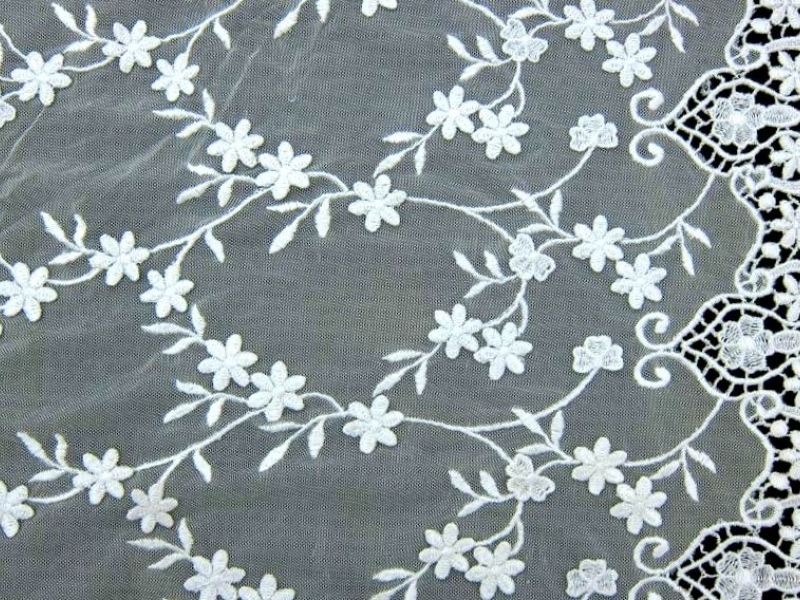 Embroidered Illusion0