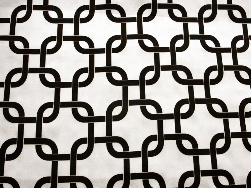 Cotton Canvas Geometric Knot Print0