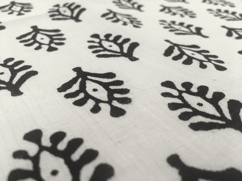 Cotton Lawn Black & White Leaf Eye Print 2
