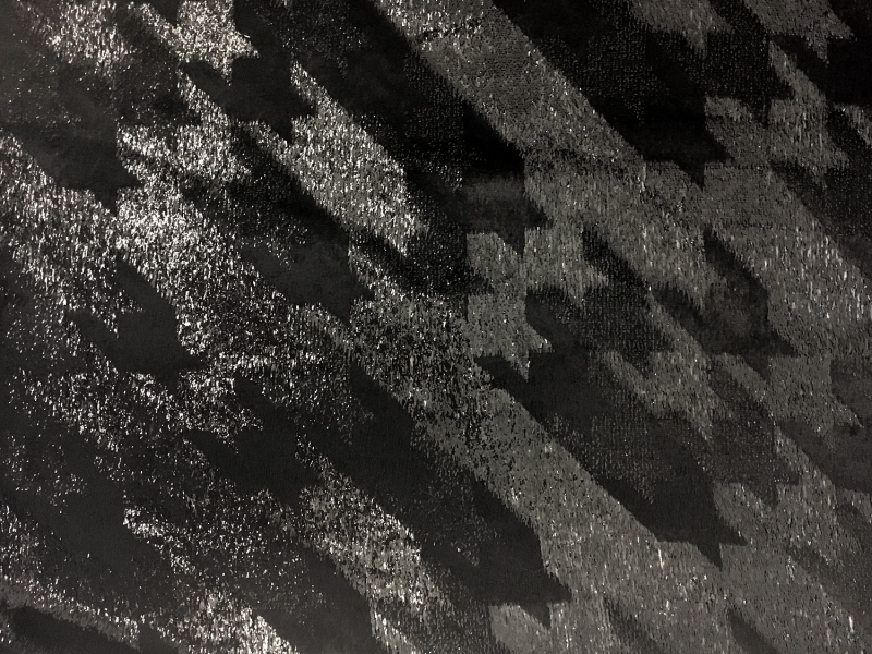 Silk and Lurex Panné Velvet with Houndstooth0
