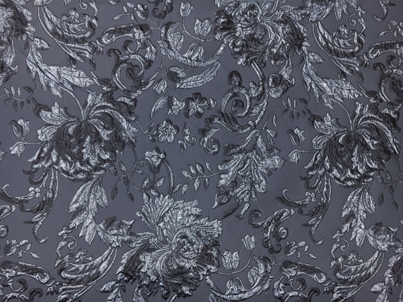 Floral and Paisley Pattern Silk Blend Metallic Cloqué Brocade0
