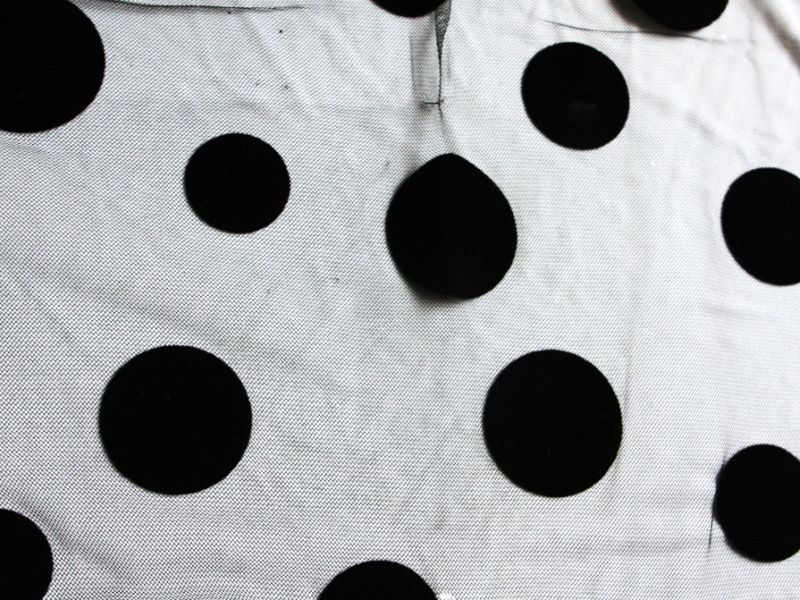 Flocked Dots on Illusion0