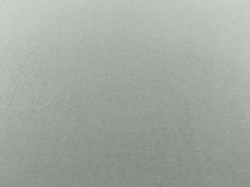 Combed Cotton Fineline Twill in Fog0