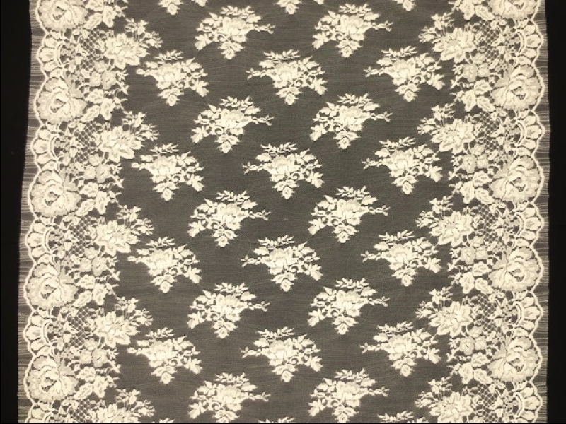 Metallic Chantilly Lace3