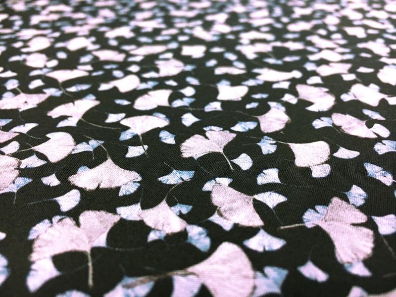 Cotton Broadcloth With Sweet Peas Floral Print3