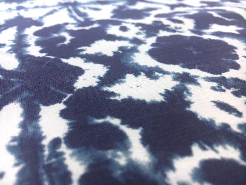Stretch Linen Shibori Print in Indigo3