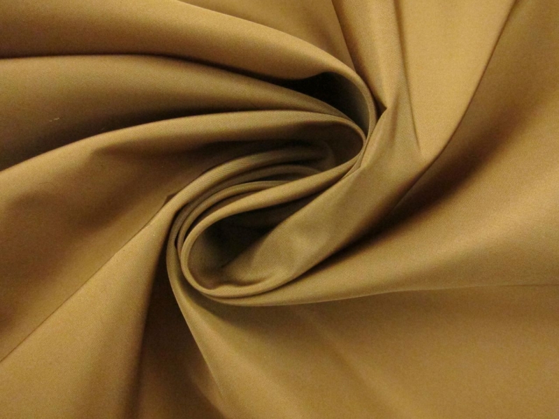 Taffeta Rainwear in Golden0