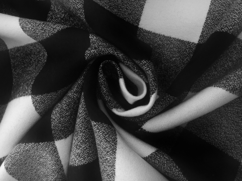 Cotton Mammoth Flannel Check Black and White1