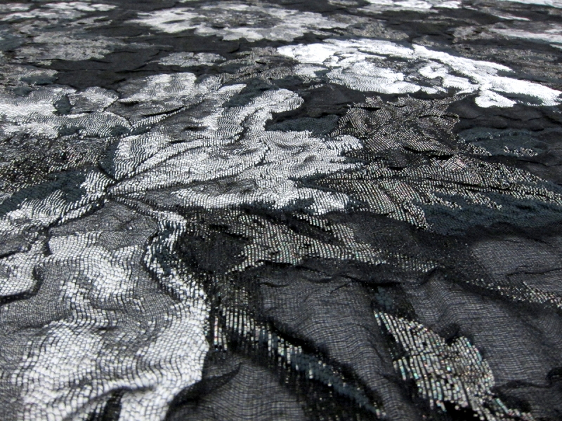 Silk Blend Metallic Fil Coupé Cloqué1