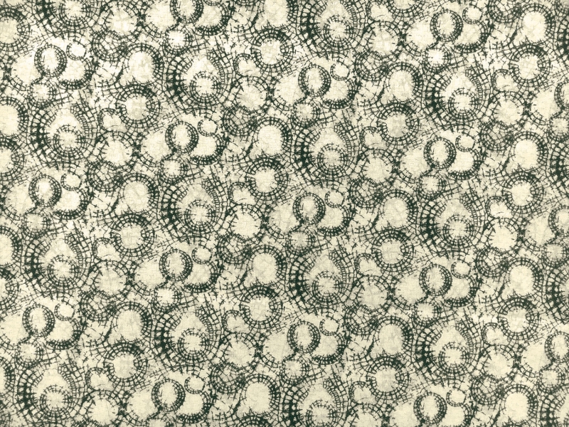 Cotton Broadcloth Print With Spiderwebs Motif0