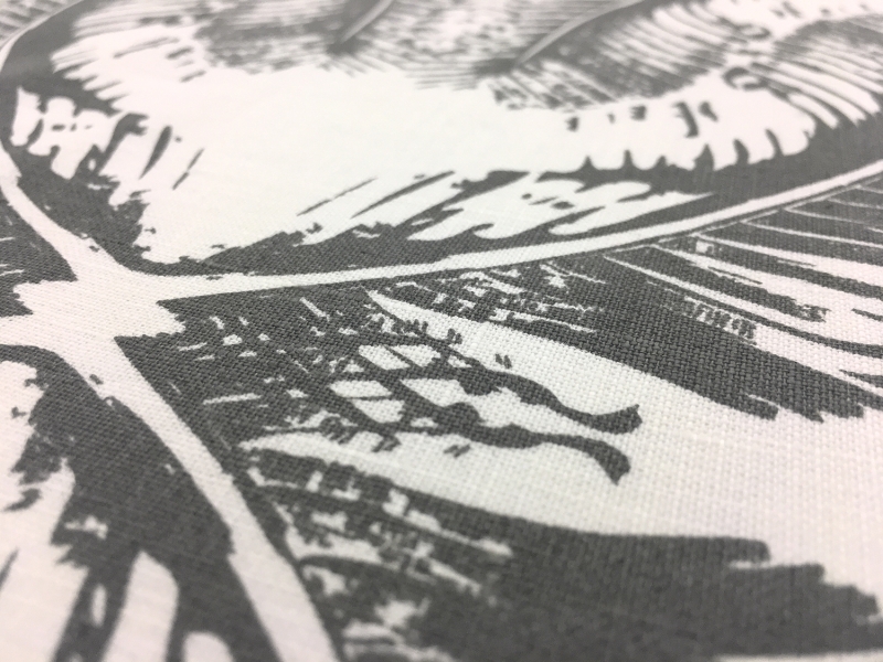 Linen With Large Feather Print2