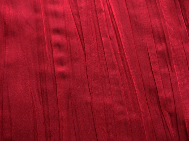 Crinkled Iridescent Rhodia Satin0