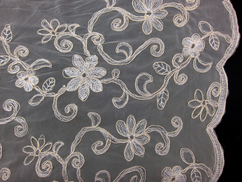 Embroidered Illusion0