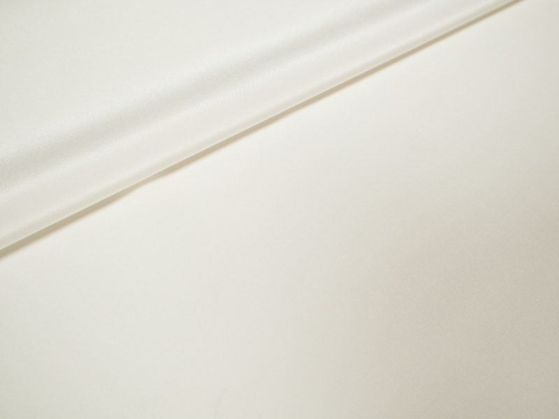 silk Crepe De Chine in silk white - folded