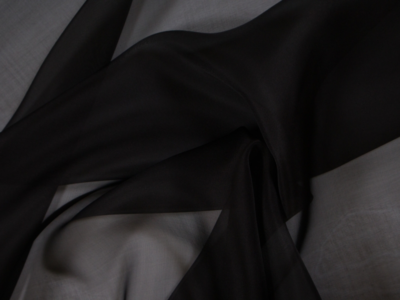 Solid organza in Black bunched