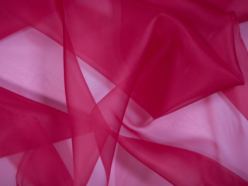 Silk organza in Ballerina Cardinal Bunched