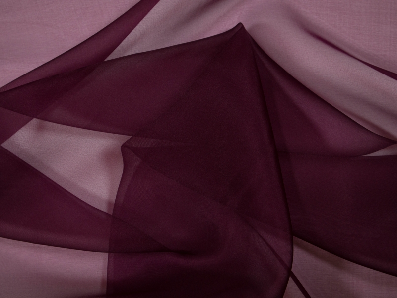 Silk organza in eggplant bunched