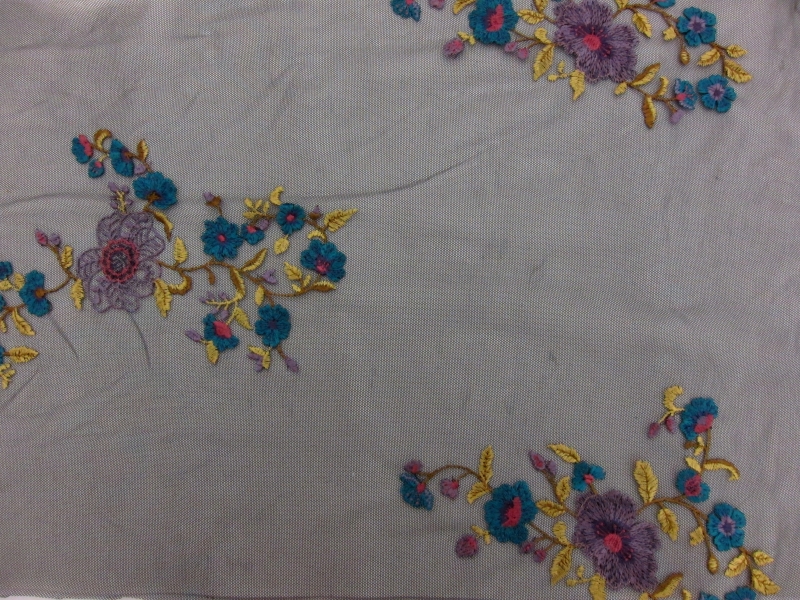 Embroidered Illusion0