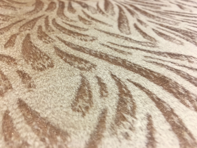 Silk Lurex Panne Velvet in Champagne2