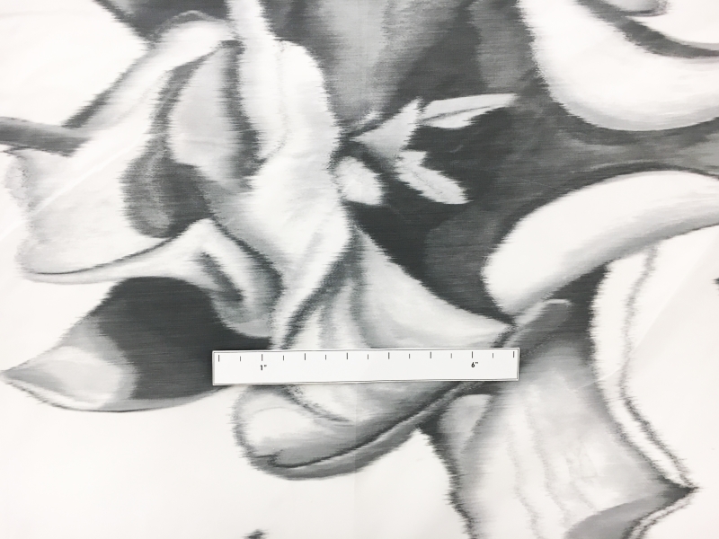 Tom Ford Warp Printed Silk Taffeta with Large Roses1