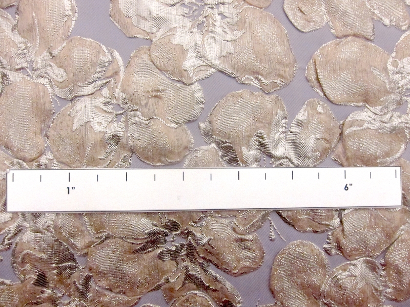 Metallic Silk Blend Cloqué2