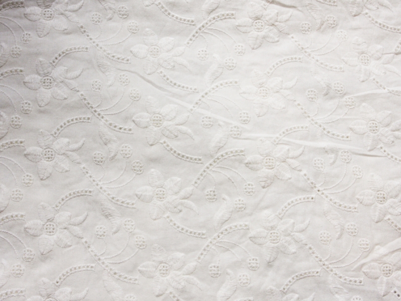 Cotton Eyelet in Off White2