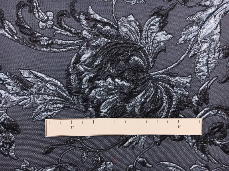 Floral and Paisley Pattern Silk Blend Metallic Cloqué Brocade1