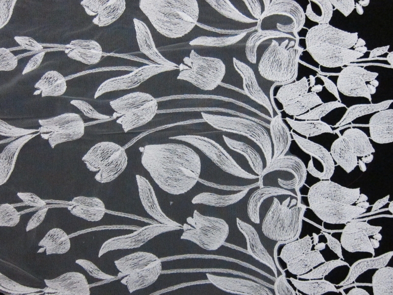 Embroidered Illusion0