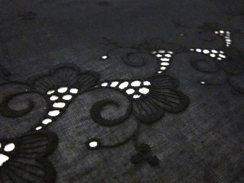 Embroidered Cotton Voile Eyelet3