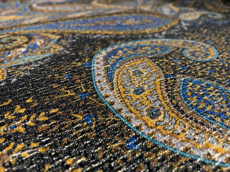 Silk and Wool Blend Metallic Crepe with Paisley Patterns2