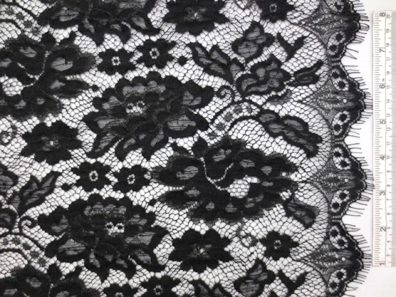 Lurex Chantilly Lace0