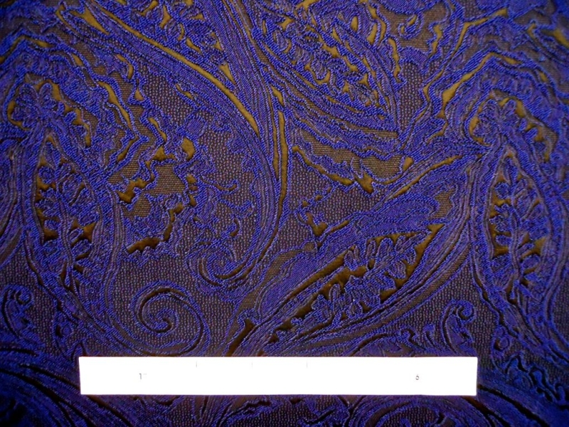 Lightweight Stretch Cloqué1