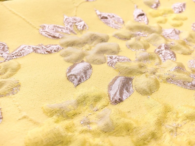 Silk Blend Matelassé with Flowers and Metallic Leaves2
