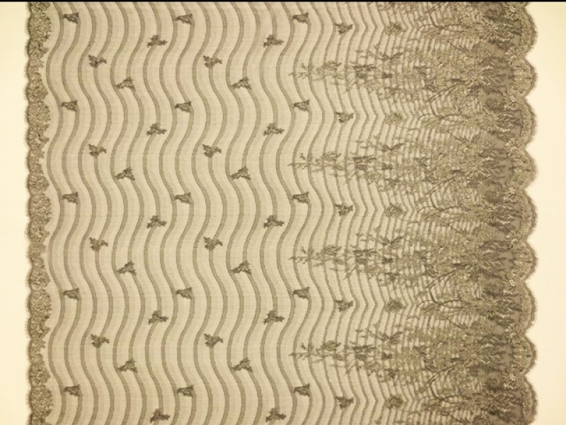 Metallic Chantilly Lace3