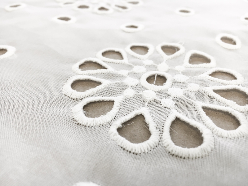 Silk Gazar Eyelet2