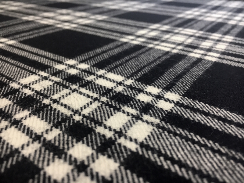 Italian Virgin Wool Black and White Tartan Plaid3