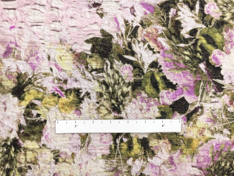 Metallic Silk Blend Matelassé with Floral Bouquets1