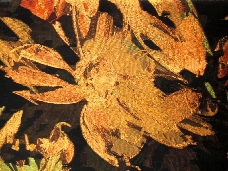 Silk Blend Organza Metallic Fil Coupe1