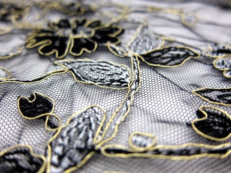 Hand-Beaded Embroidered Illusion2